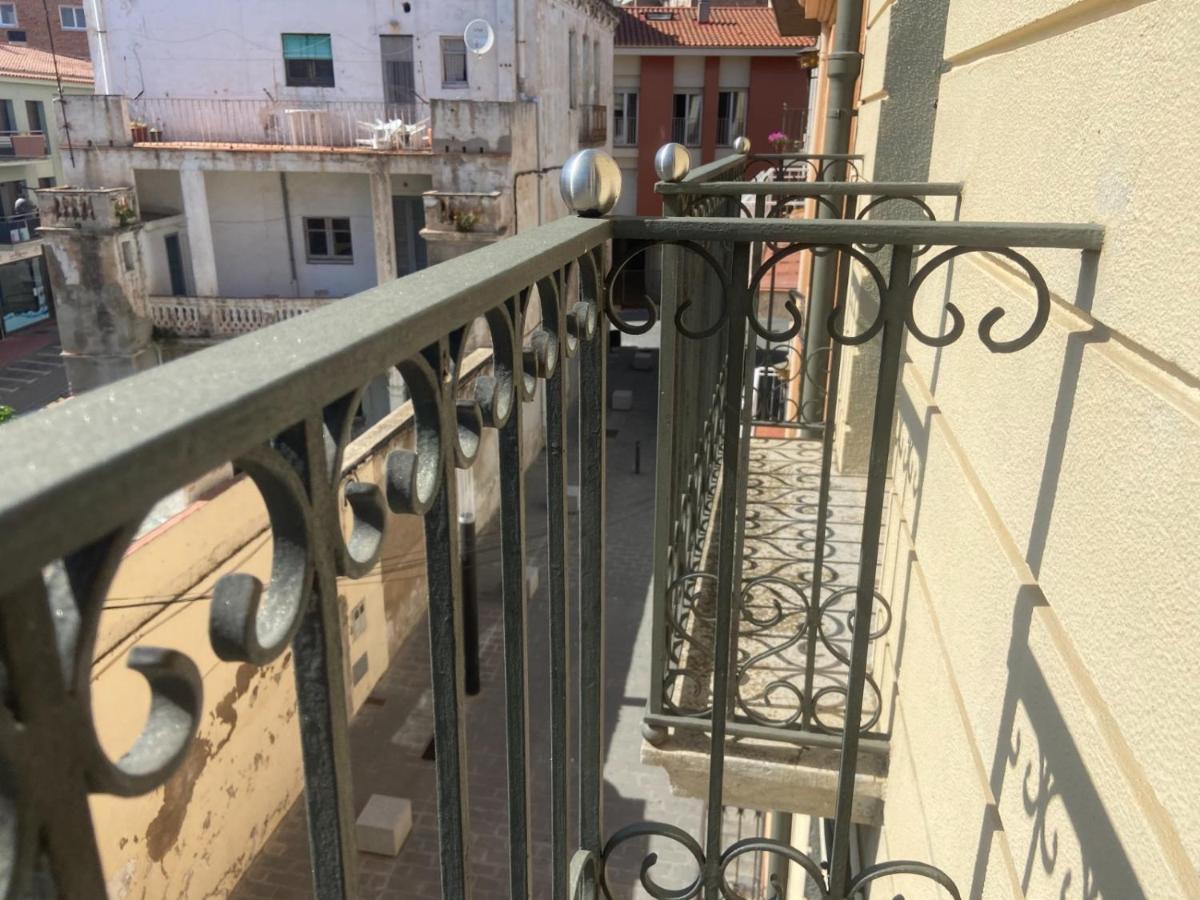 Family B&B Homefromhomees 산펠리우데기솔스 외부 사진