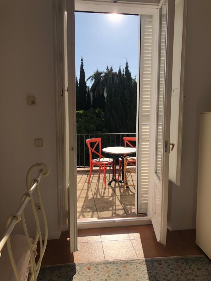 Family B&B Homefromhomees 산펠리우데기솔스 외부 사진