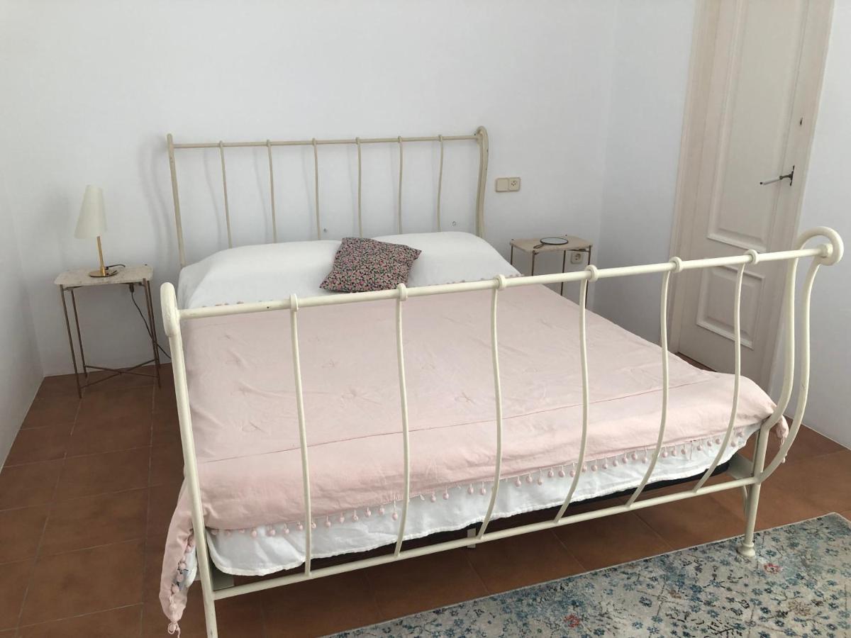 Family B&B Homefromhomees 산펠리우데기솔스 외부 사진